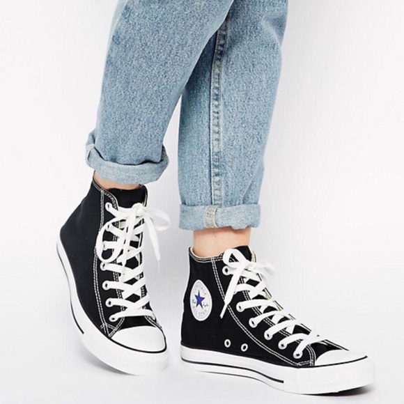 Converse Shoes - Great Condition Chuck Taylor High Top Converse